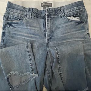 Democracy, women’s skinny leg stretch Jean